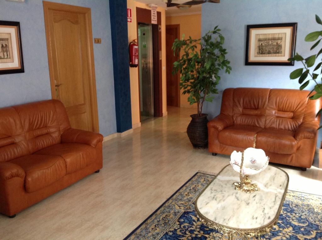 Hostal San Froilan La Virgen del Camino Exteriör bild